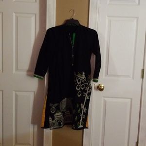 J. Very decent black Shirt